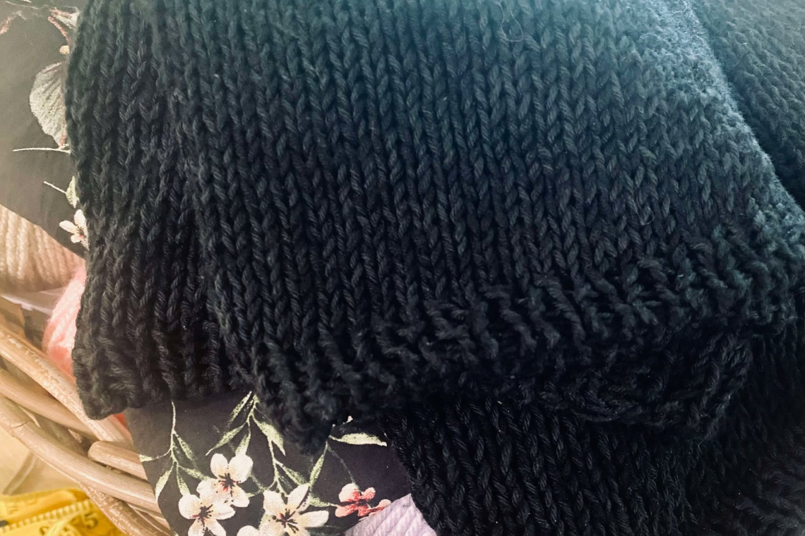 Sevilla Blouse med garn fra Hobbii