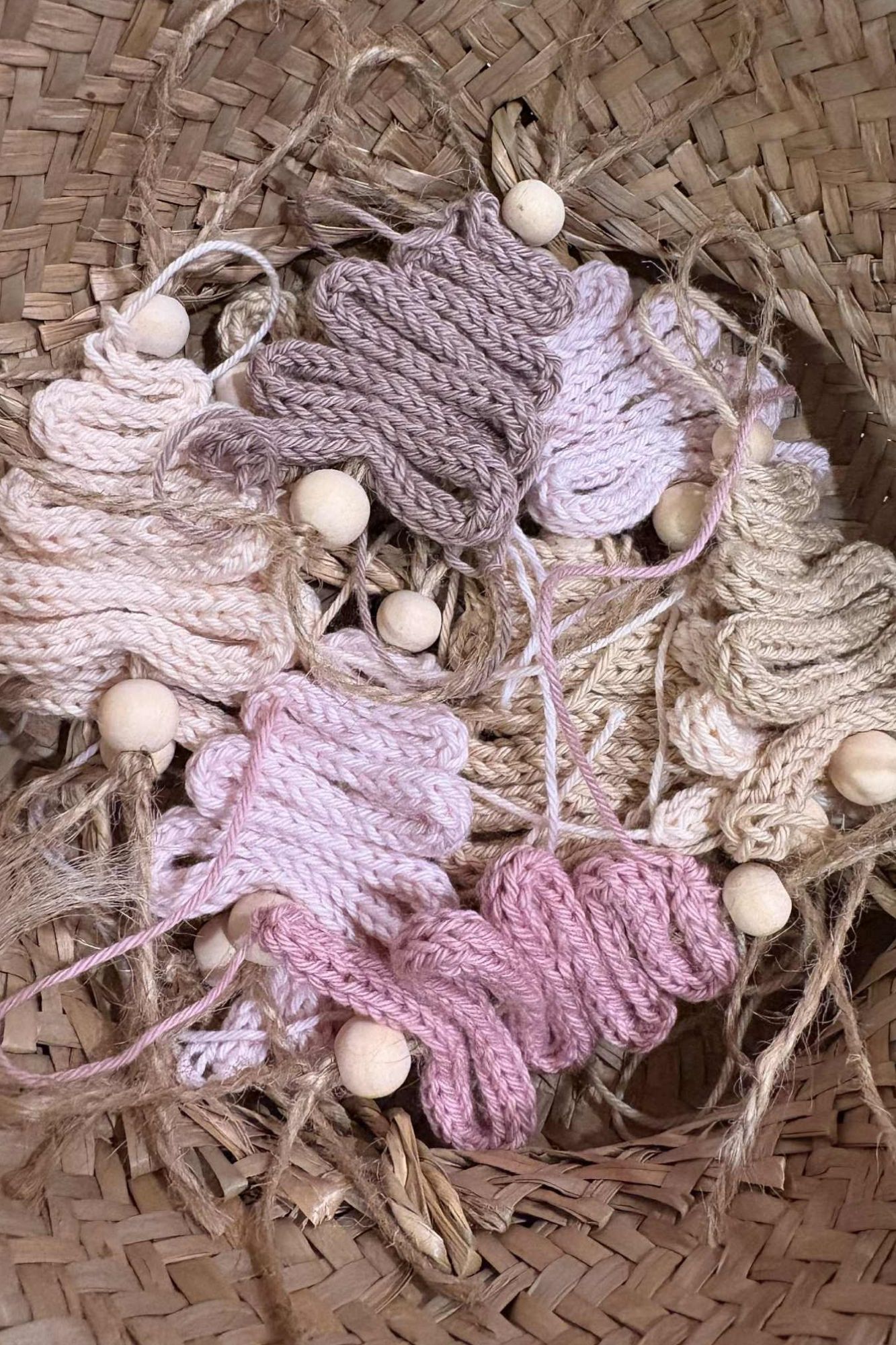 Små strikkede juletræer